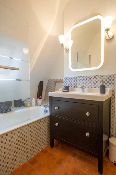 Appartement De Caractere Au Coeur Du Vieux 图尔 外观 照片